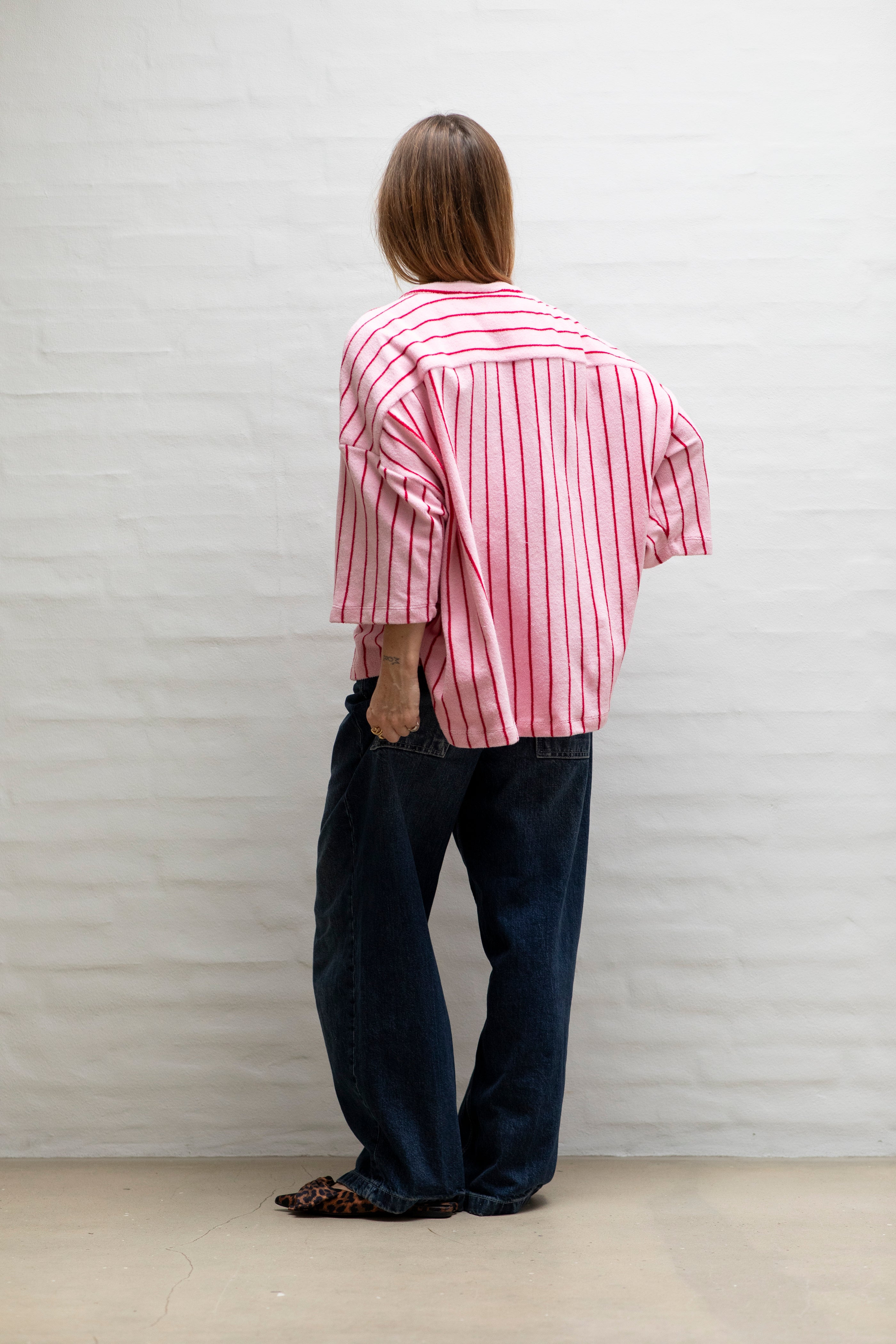 Naram Oversized Shirt, baby pink & ski patrol red