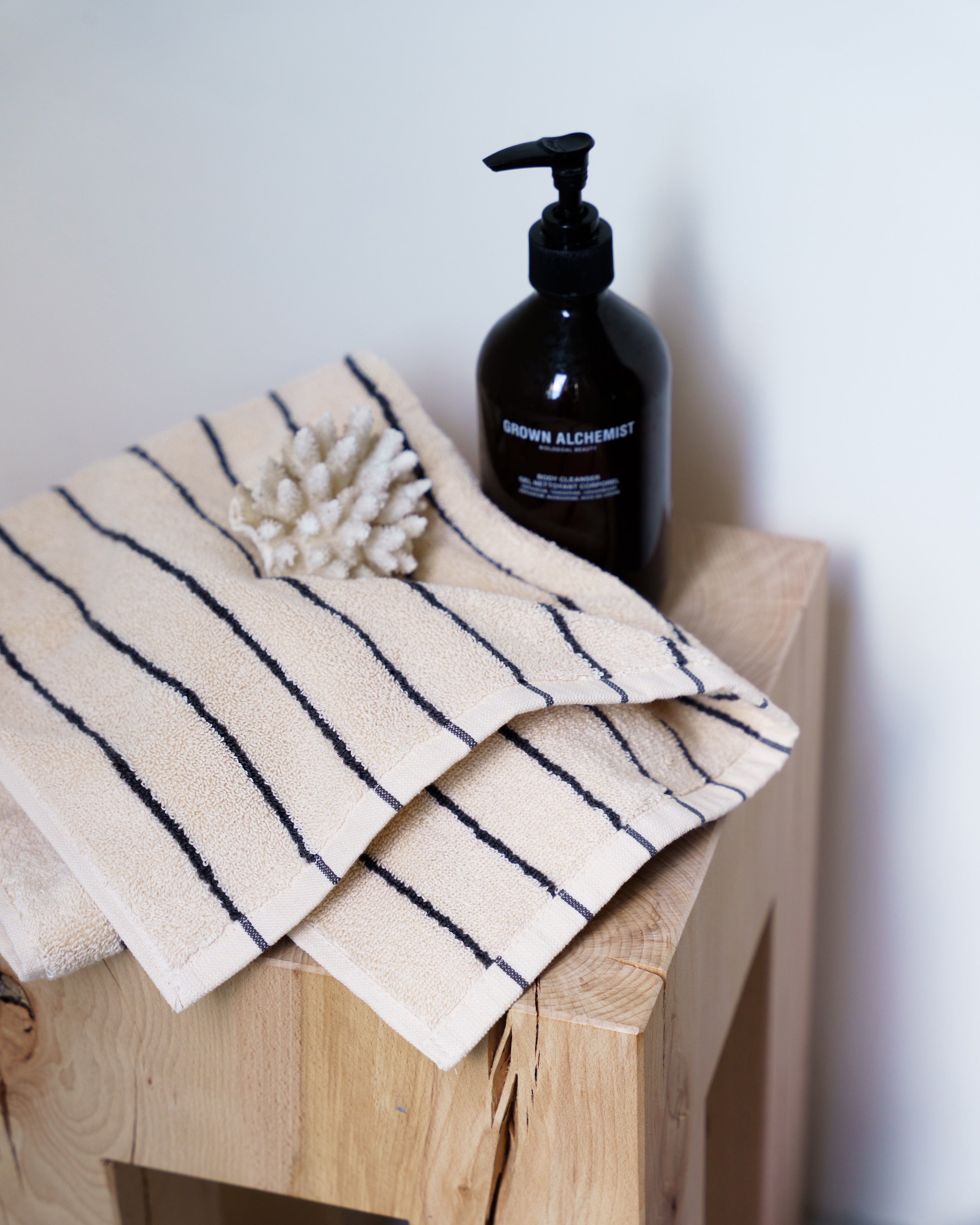 Naram Towels, creme & ink